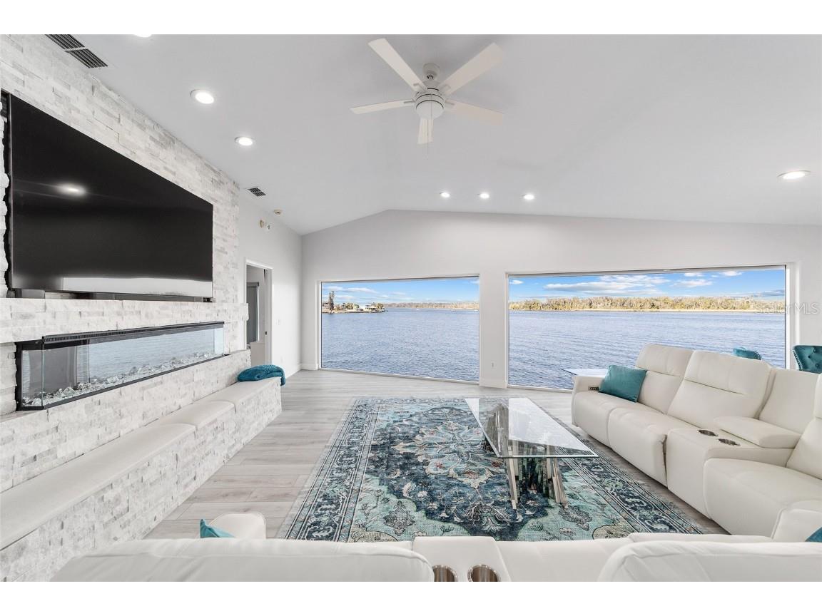 2243 N Kings Cove Point Crystal River FL 34429 - CRYSAL RIVER OM697332 image36