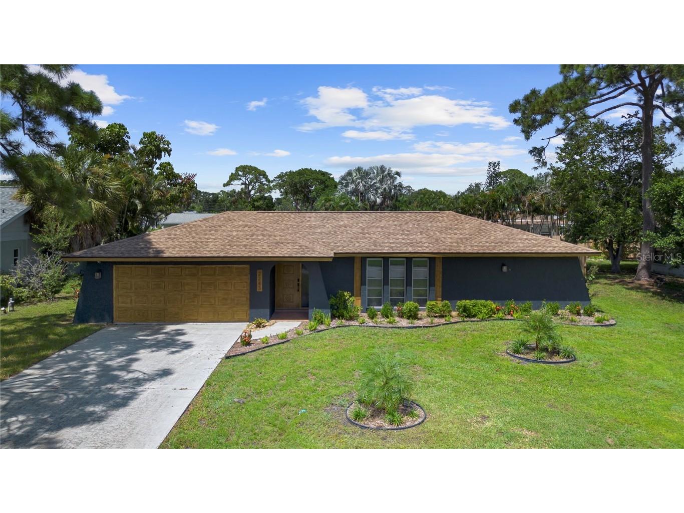 2243 Pine View Circle Sarasota FL 34231 O6236621 image1