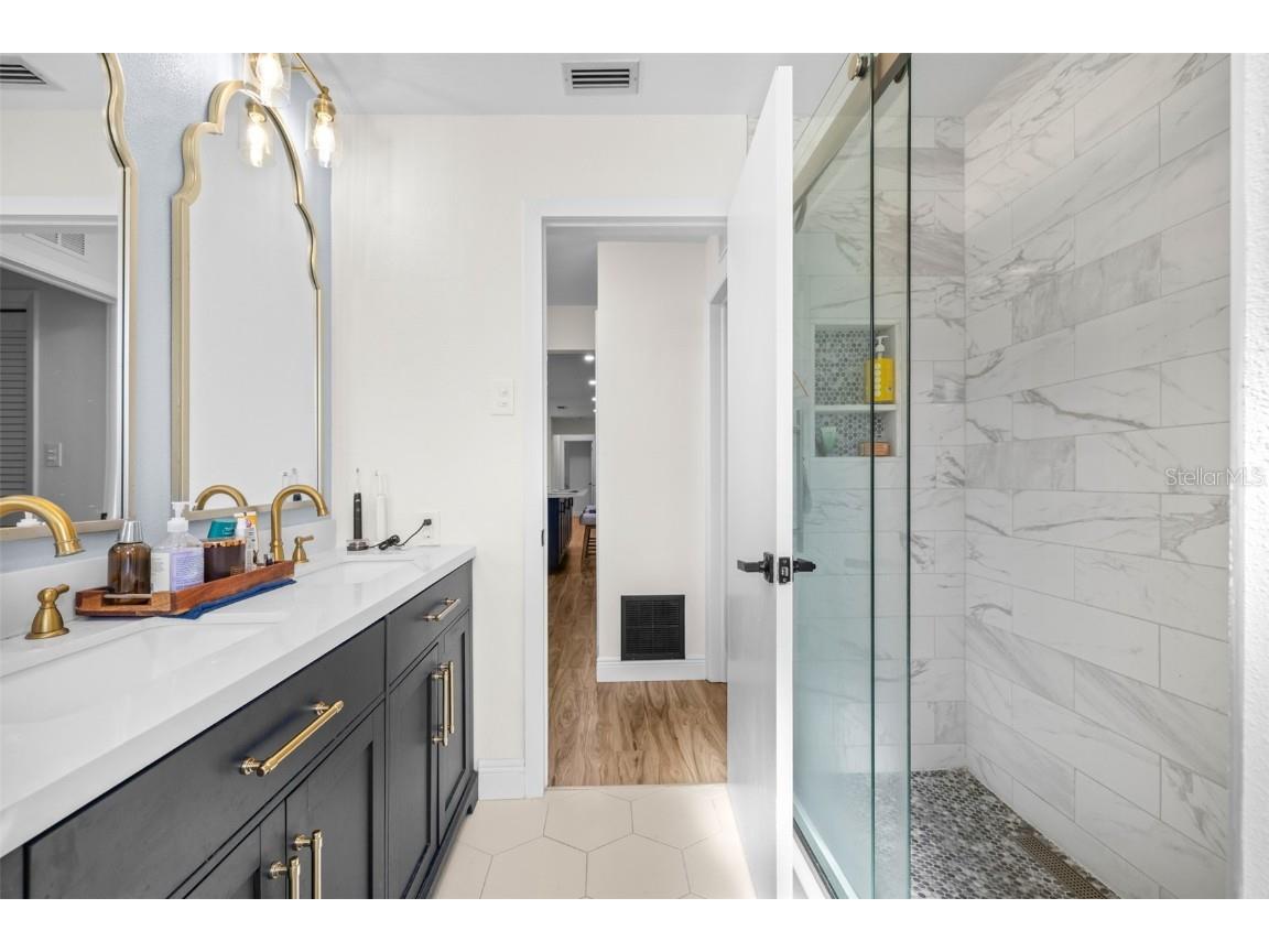 2244 Glenmoor Road N Clearwater FL 33764 TB8439889 image25