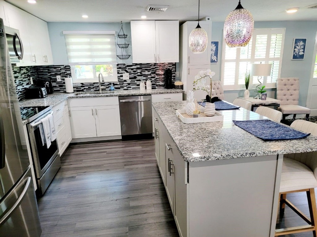 2244 Palm Terrace Sarasota FL 34231 A4623728 image6