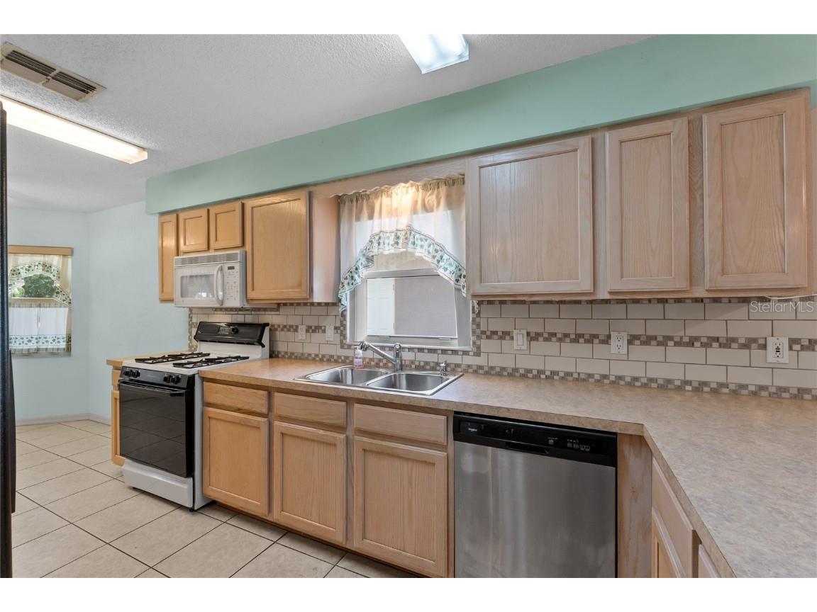 2244 Silver Lakes Drive N Lakeland FL 33810 O6304080 image9