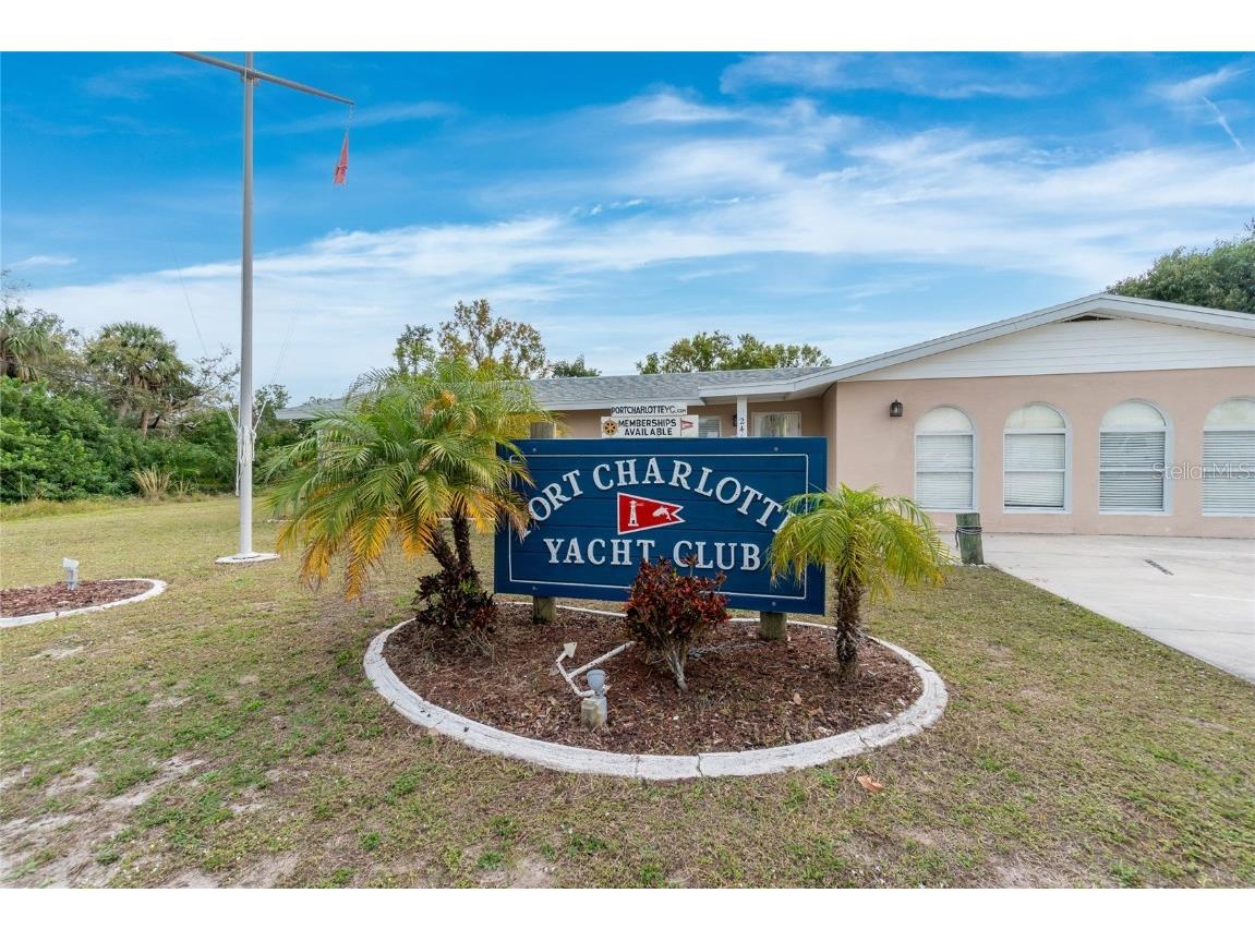 22445 Glass Ln Port Charlotte FL 33980 C7488137 image1