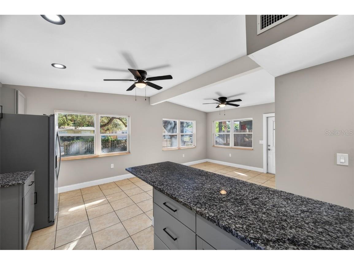 2245 17th Avenue S Saint Petersburg FL 33712 TB8427845 image10