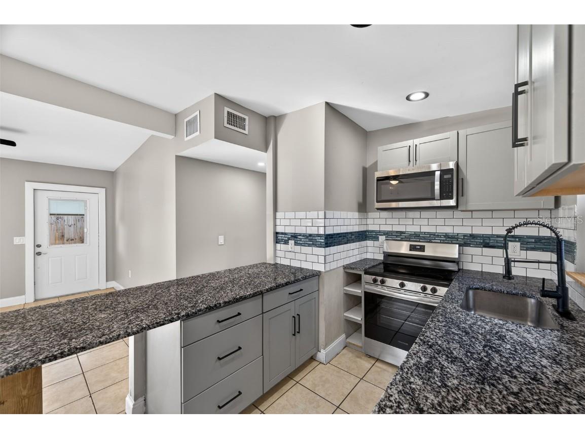 2245 17th Avenue S Saint Petersburg FL 33712 TB8427845 image9