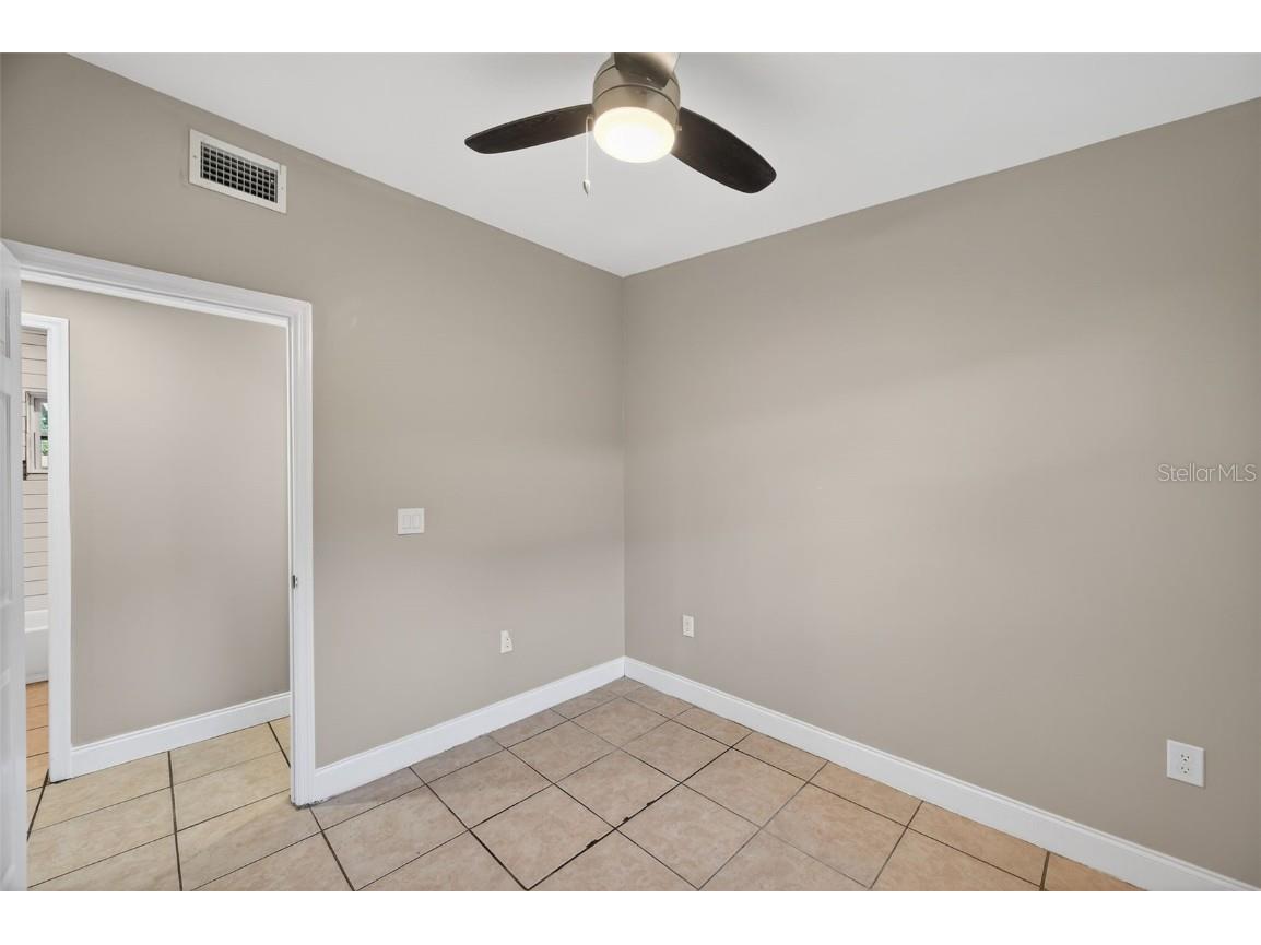 2245 17th Avenue S Saint Petersburg FL 33712 TB8427925 image19