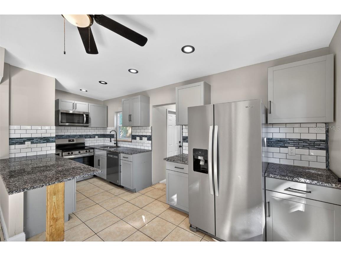 2245 17th Avenue S Saint Petersburg FL 33712 TB8427925 image7