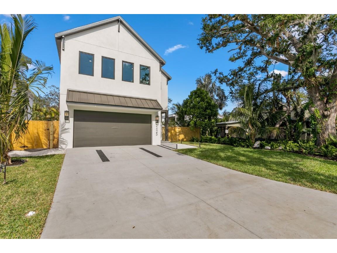 2245 Oak Terrace Street Sarasota FL 34231 A4636330 image1