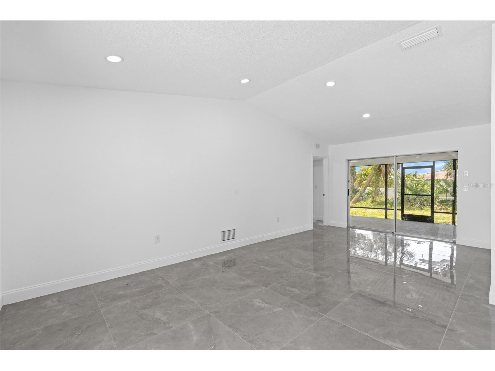 22457 Oceanside Avenue Port Charlotte FL 33952 C7515272 image18