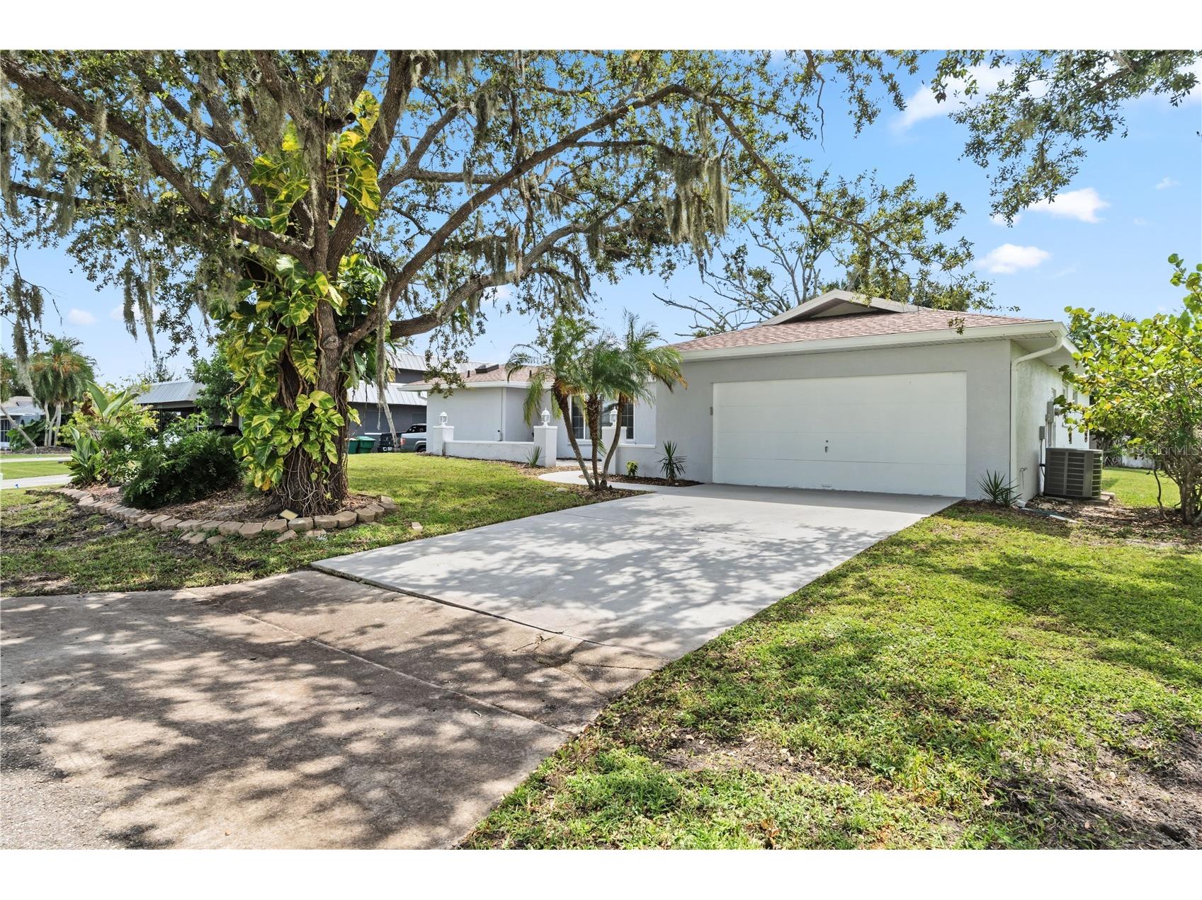 22457 Oceanside Avenue Port Charlotte FL 33952 C7515272 image2