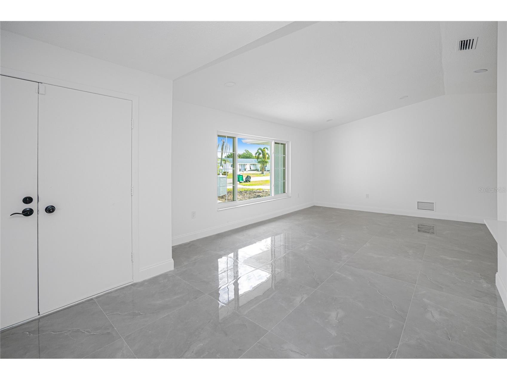22457 Oceanside Avenue Port Charlotte FL 33952 C7525200 image5