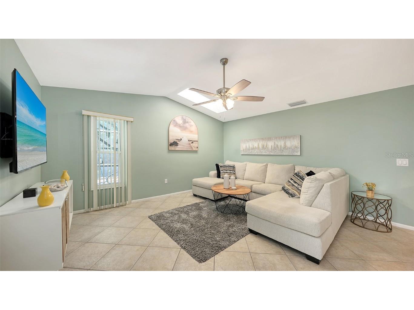 2246 Cork Oak Street W Sarasota FL 34232 A4669343 image16