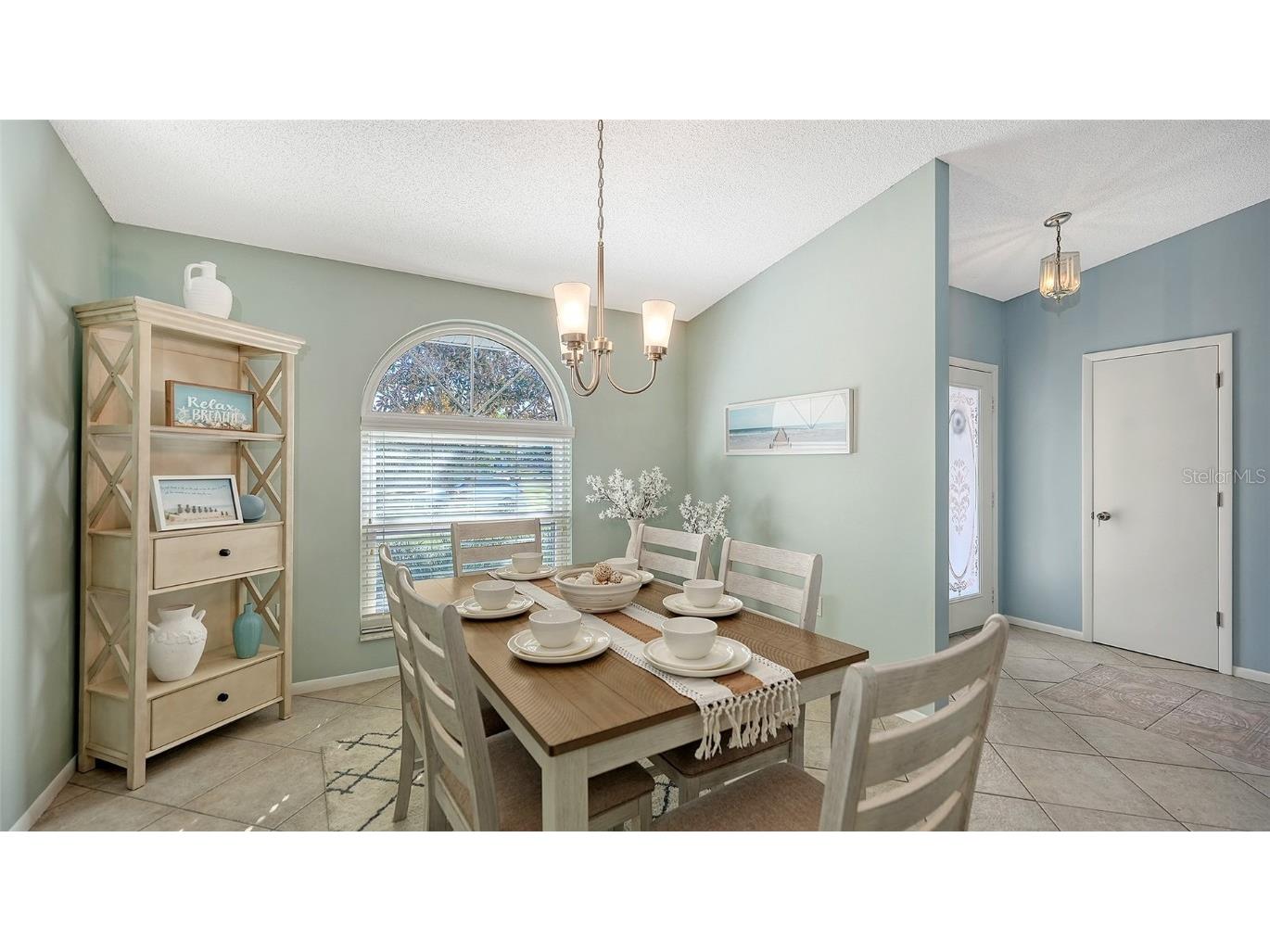 2246 Cork Oak Street W Sarasota FL 34232 A4669343 image7