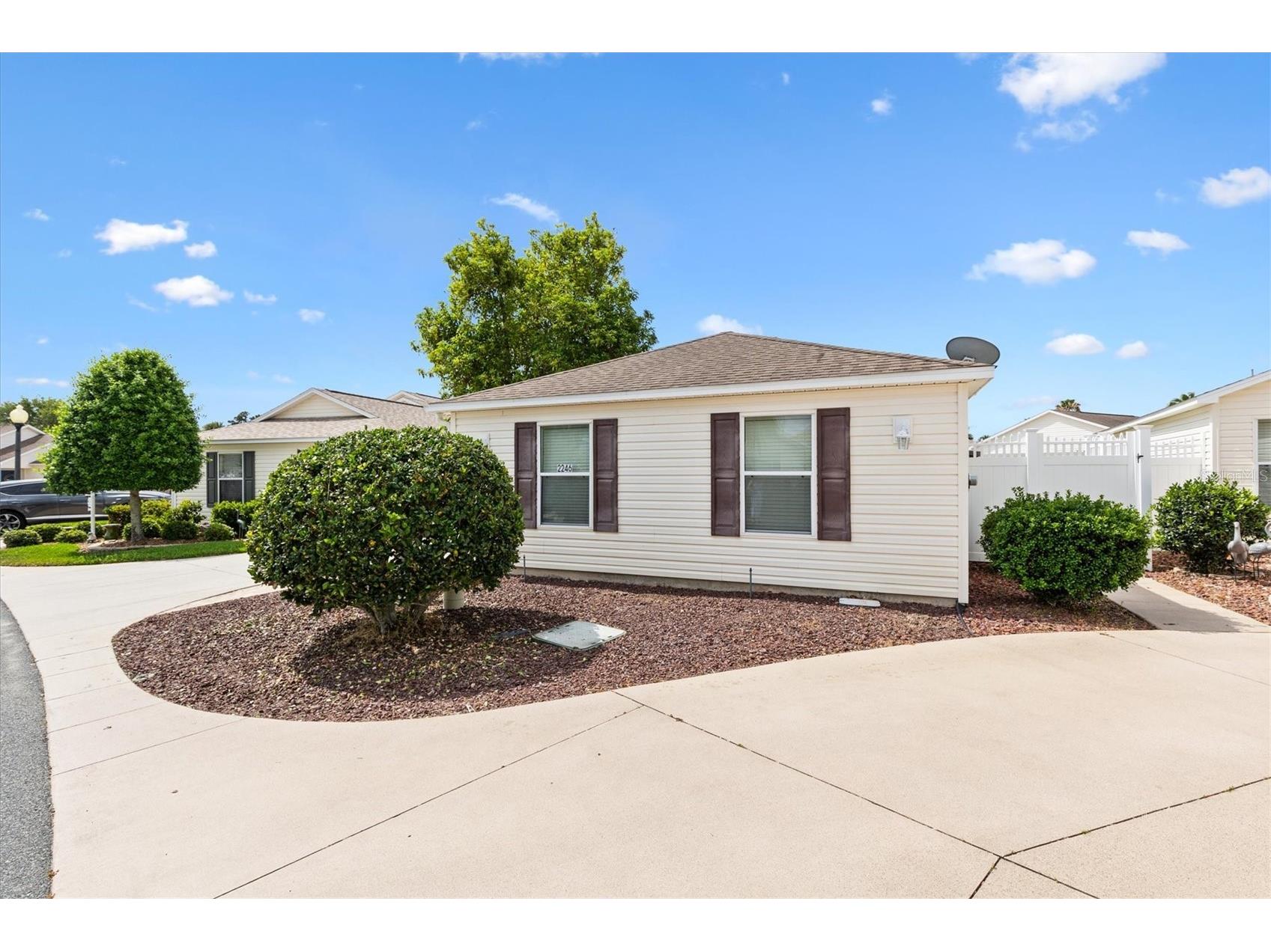 2246 Crestview Street The Villages FL 32162 G5112176 image2
