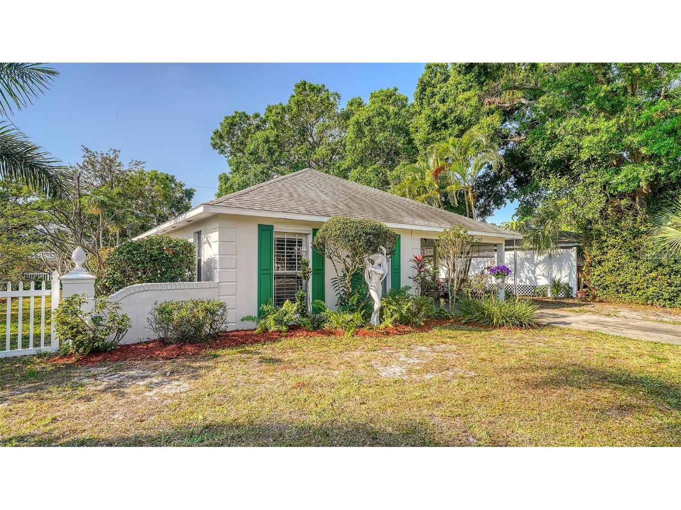 2246 Goldenrod Street Sarasota FL 34239 A4565554 image1