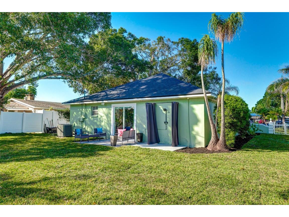 2246 Goldenrod Street Sarasota FL 34239 A4605009 image1