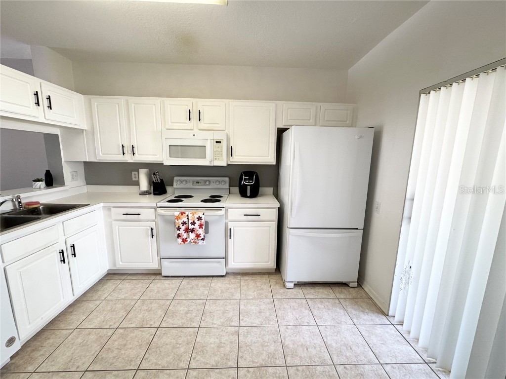 2246 Lake Woodberry Circle Brandon FL 33510 TB8433059 image10