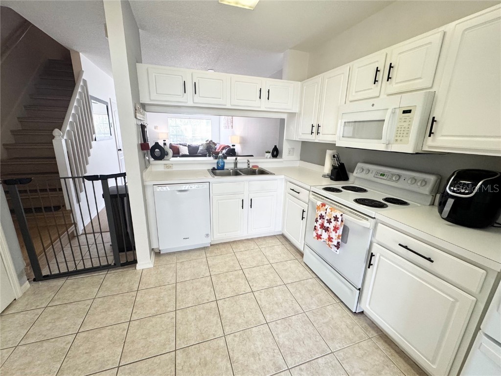 2246 Lake Woodberry Circle Brandon FL 33510 TB8433059 image12