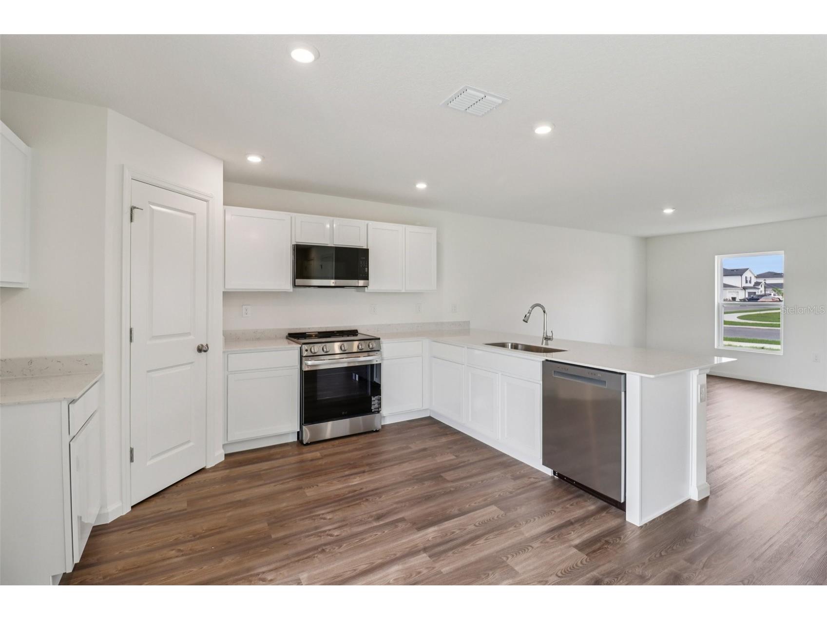 2246 Oklahoma Drive Sumterville FL 33585 C7518351 image14