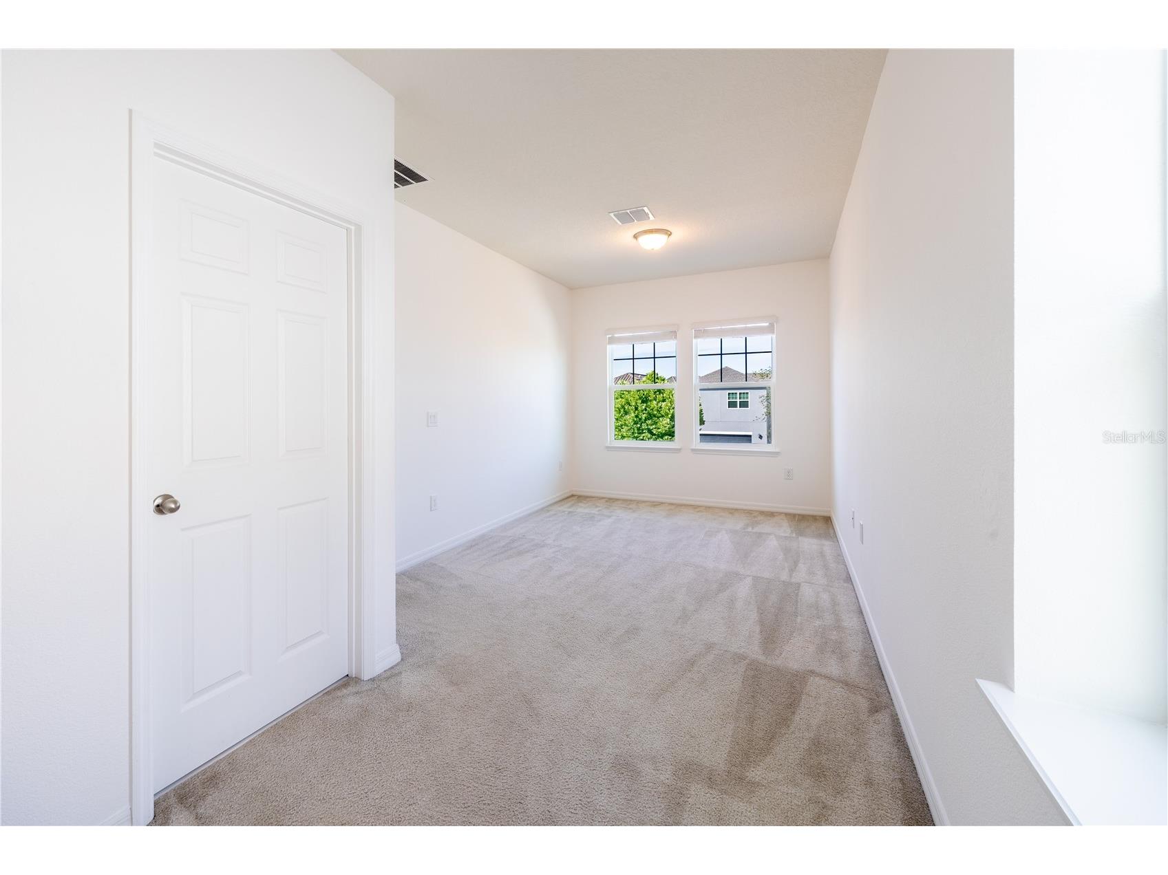 2247 White Feather Loop Oakland FL 34787 S5150852 image13