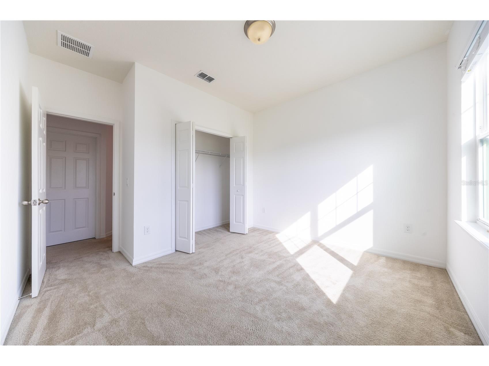 2247 White Feather Loop Oakland FL 34787 S5150852 image19