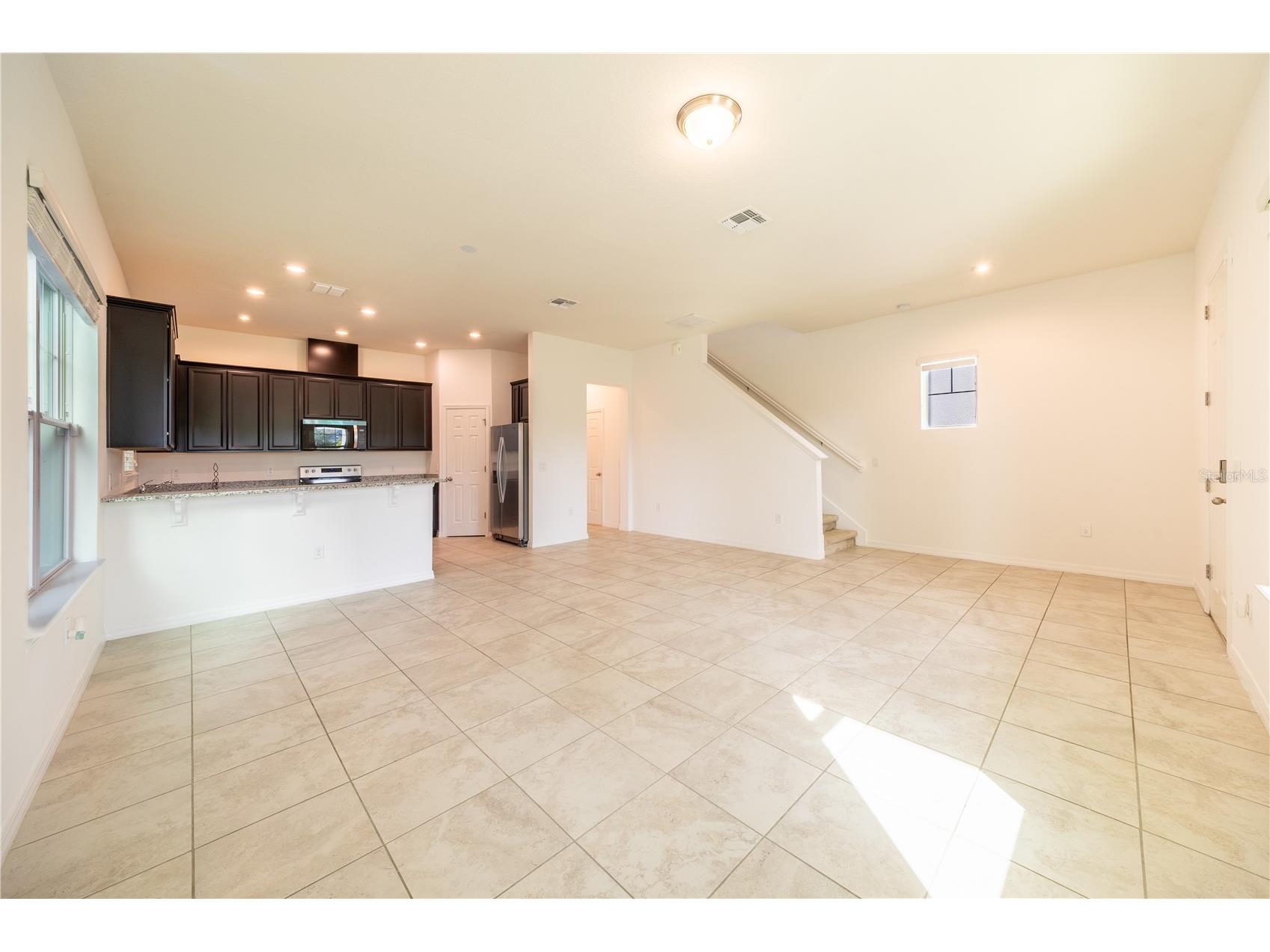 2247 White Feather Loop Oakland FL 34787 S5150852 image3