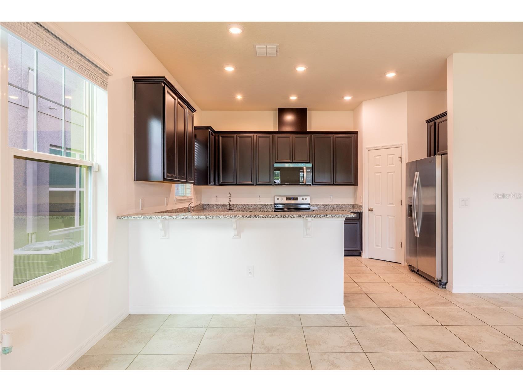 2247 White Feather Loop Oakland FL 34787 S5150852 image5
