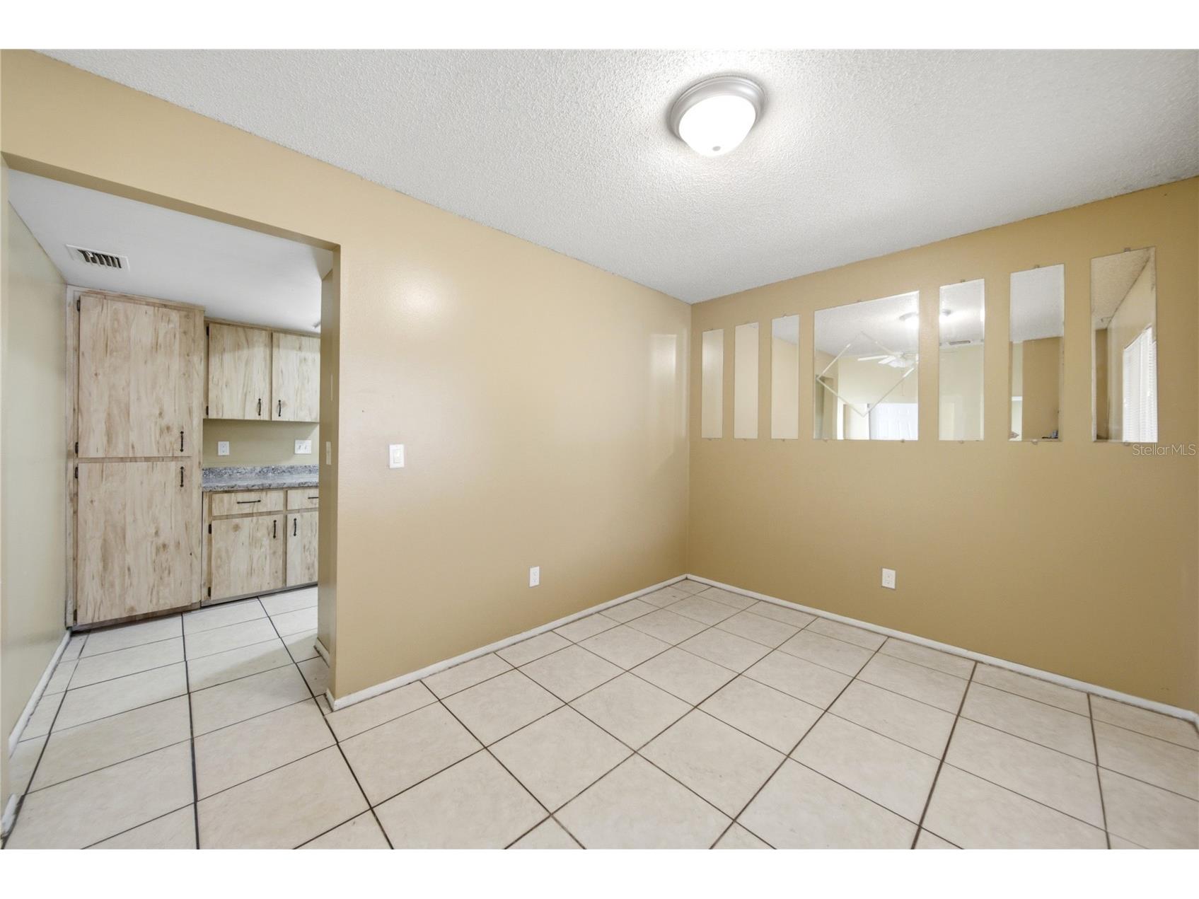 2248 Greenview Circle Orlando FL 32808 S5152236 image7