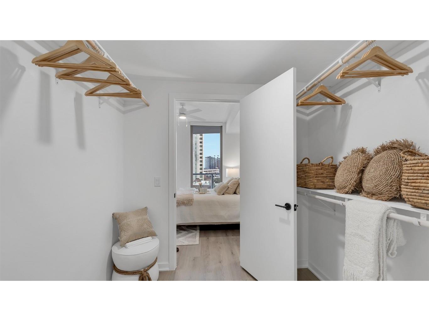 225 1st Avenue N #B2 Saint Petersburg FL 33701 O6229707 image7