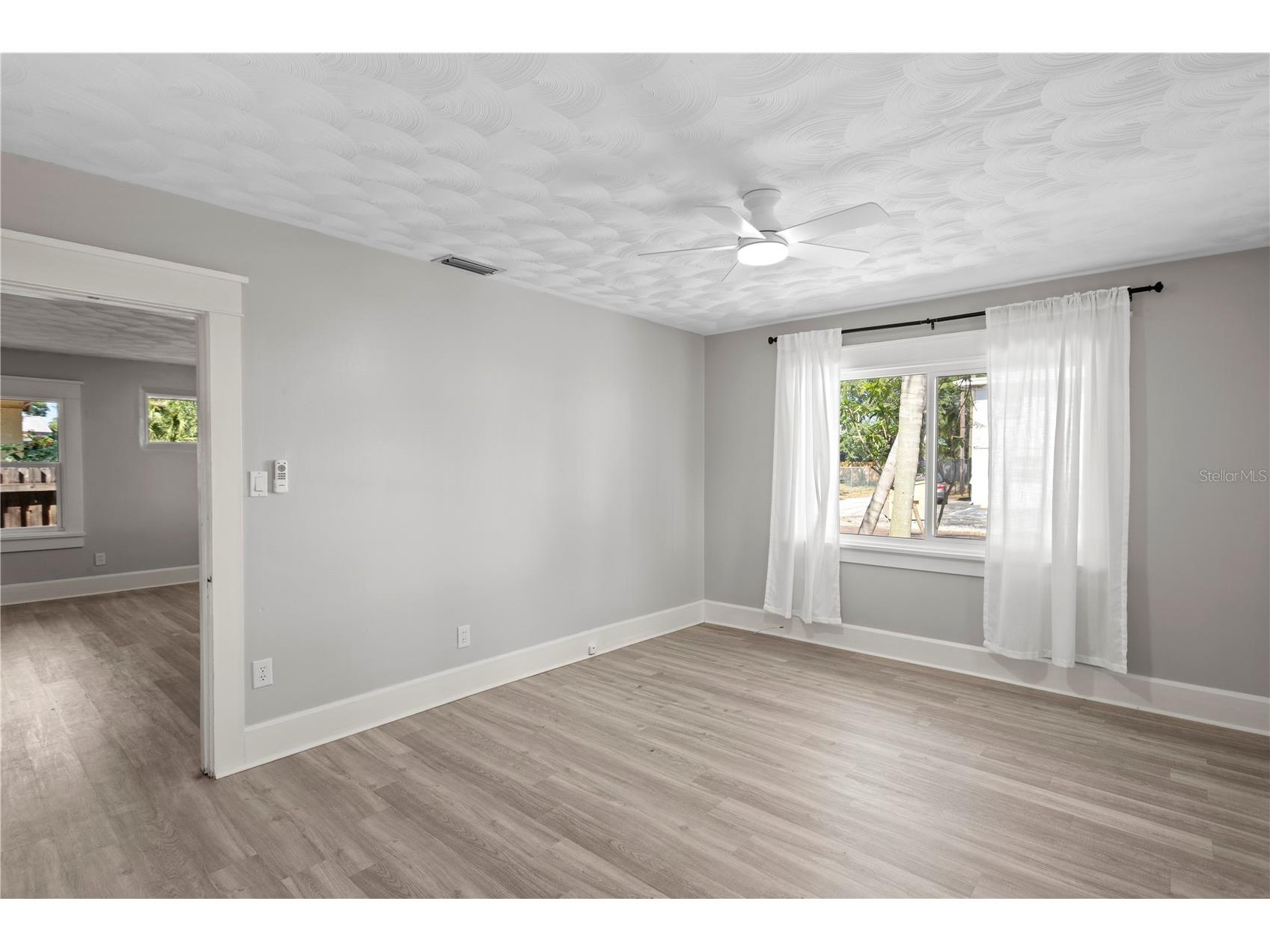 225 35th Street S Saint Petersburg FL 33711 TB8500163 image5