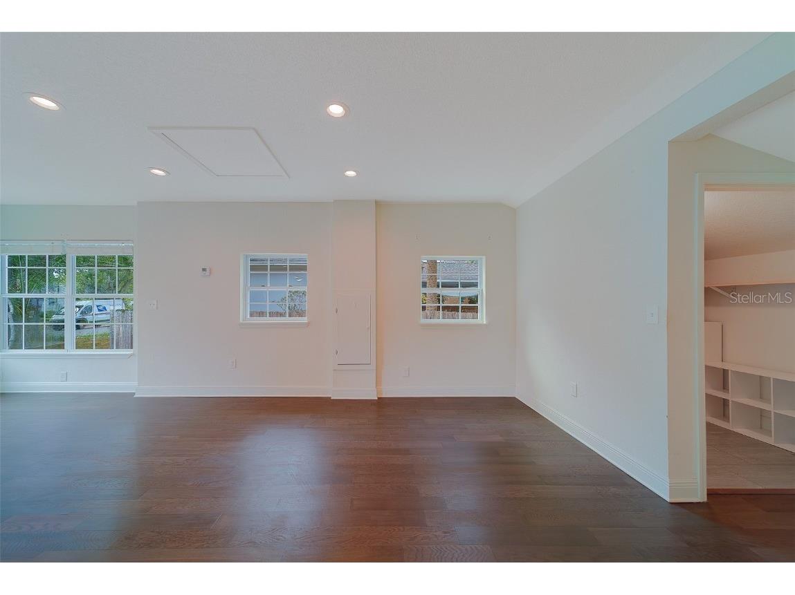 225 36th Avenue NE Saint Petersburg FL 33704 TB8452960 image14