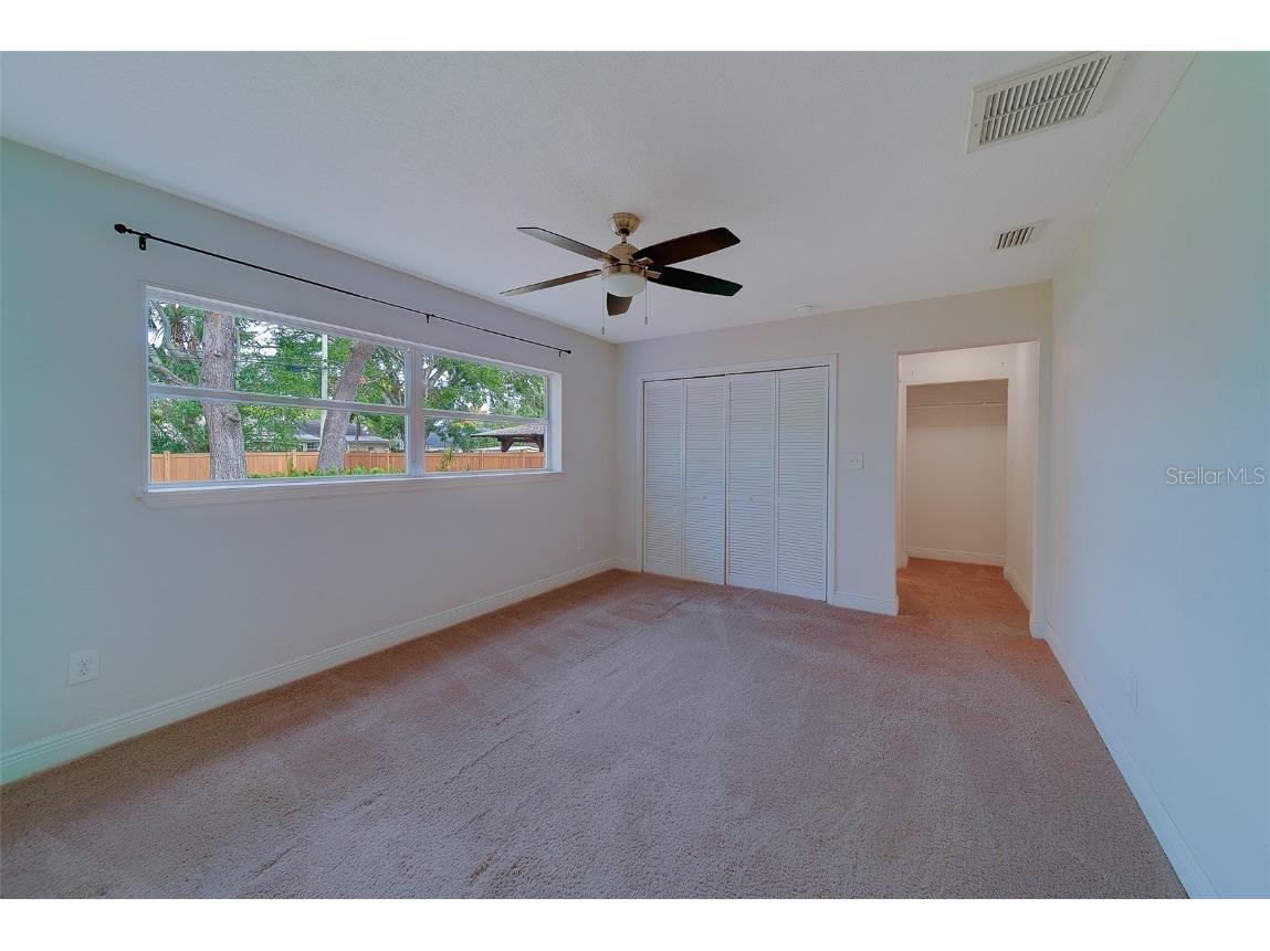 225 36th Avenue NE Saint Petersburg FL 33704 TB8452960 image17