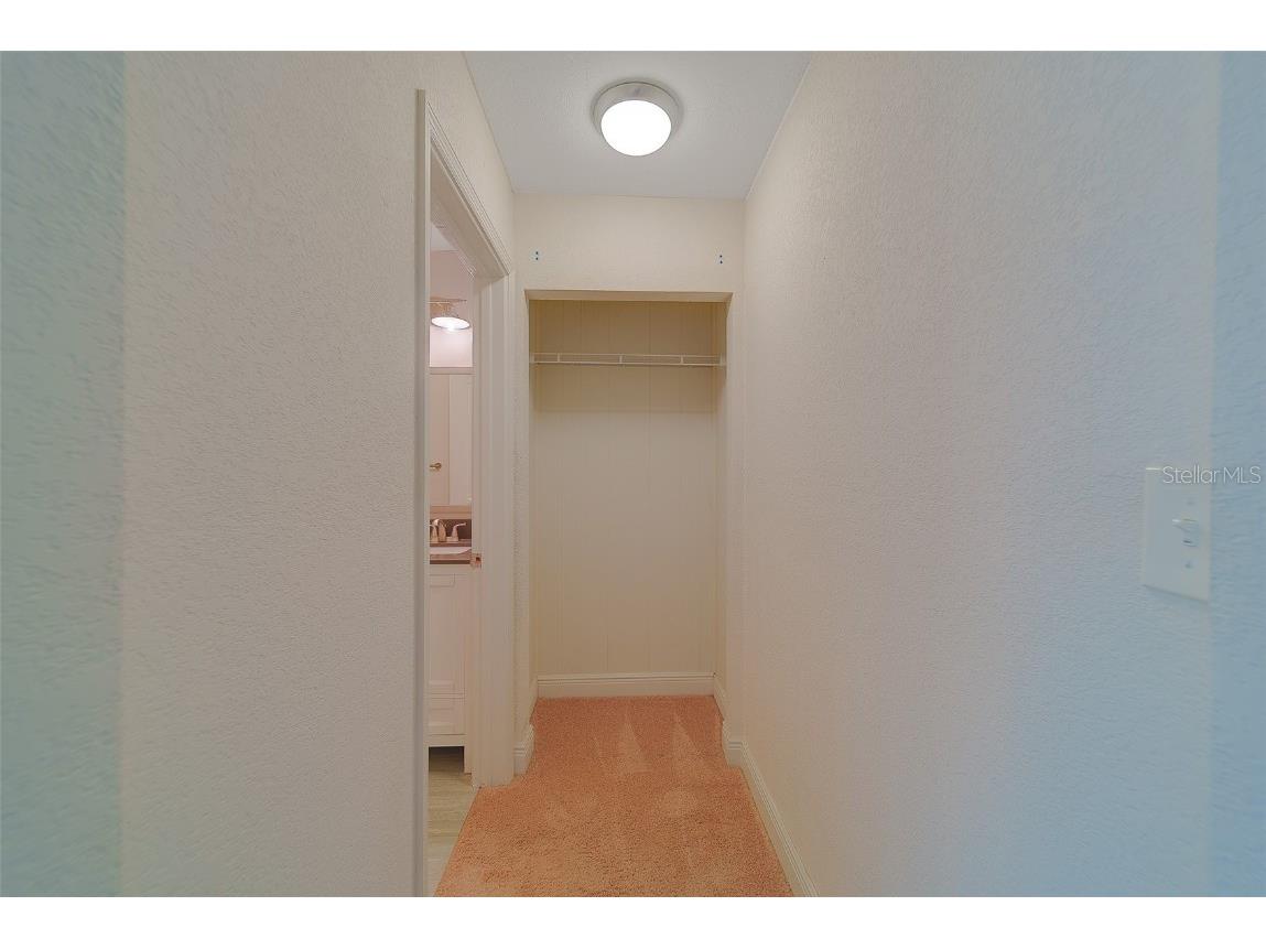 225 36th Avenue NE Saint Petersburg FL 33704 TB8452960 image19