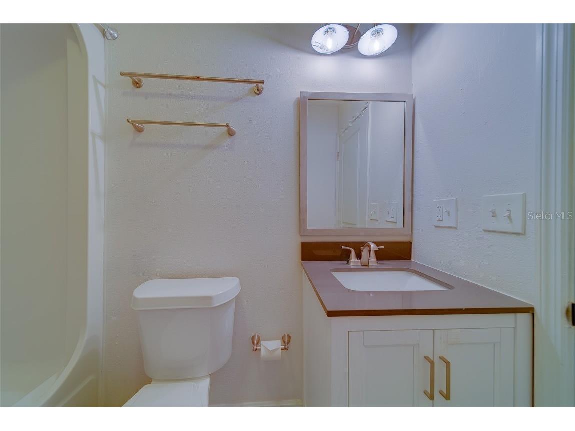 225 36th Avenue NE Saint Petersburg FL 33704 TB8452960 image22