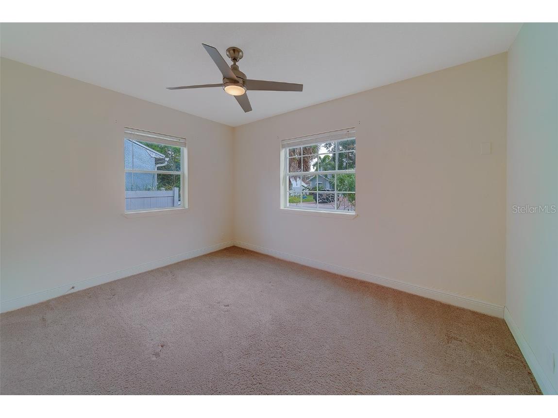 225 36th Avenue NE Saint Petersburg FL 33704 TB8452960 image27