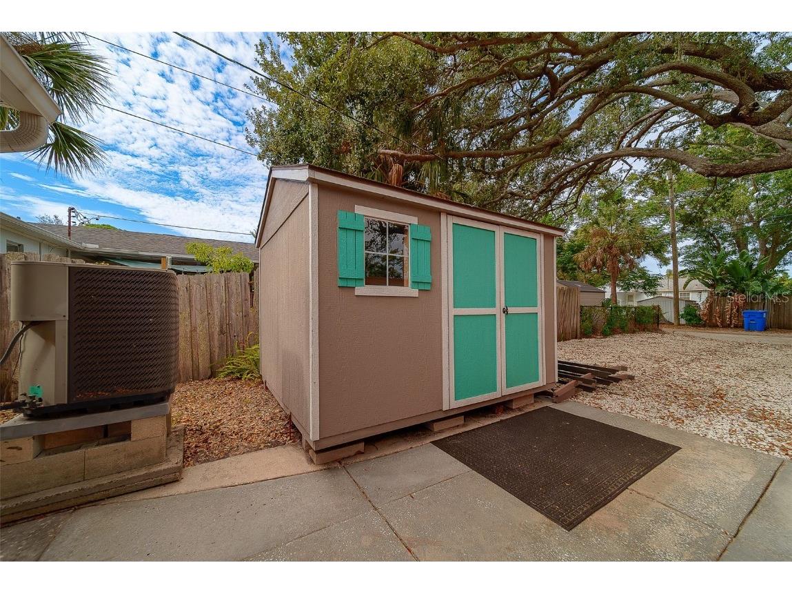 225 36th Avenue NE Saint Petersburg FL 33704 TB8452960 image37