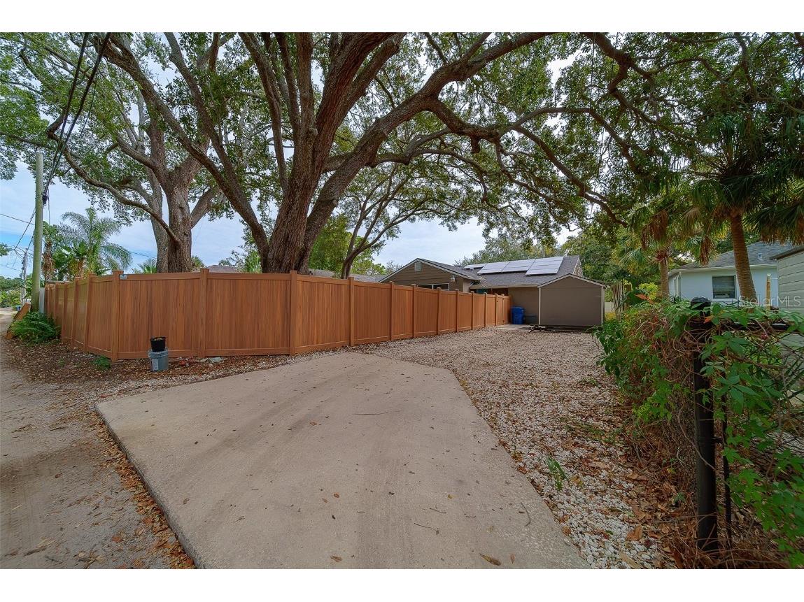 225 36th Avenue NE Saint Petersburg FL 33704 TB8452960 image39