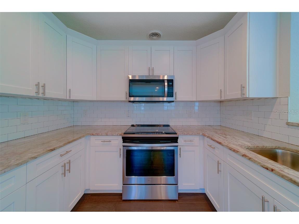 225 36th Avenue NE Saint Petersburg FL 33704 TB8452960 image8