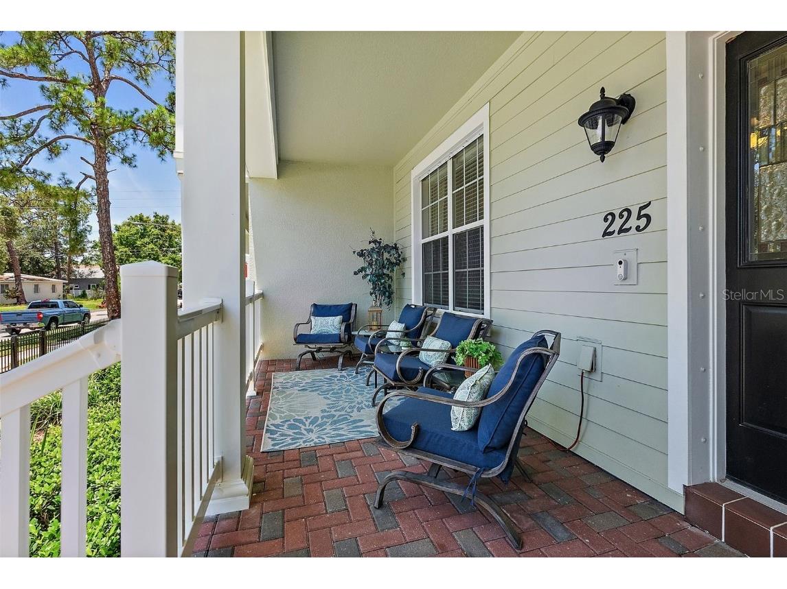 225 49th Avenue N Saint Petersburg FL 33703 TB8402471 image2