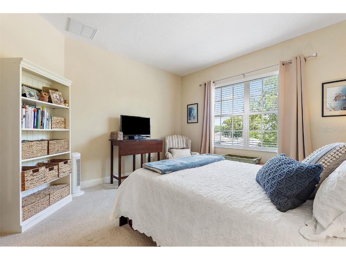 225 49th Avenue N Saint Petersburg FL 33703 TB8402471 image24