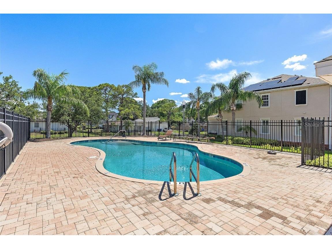 225 49th Avenue N Saint Petersburg FL 33703 TB8402471 image32