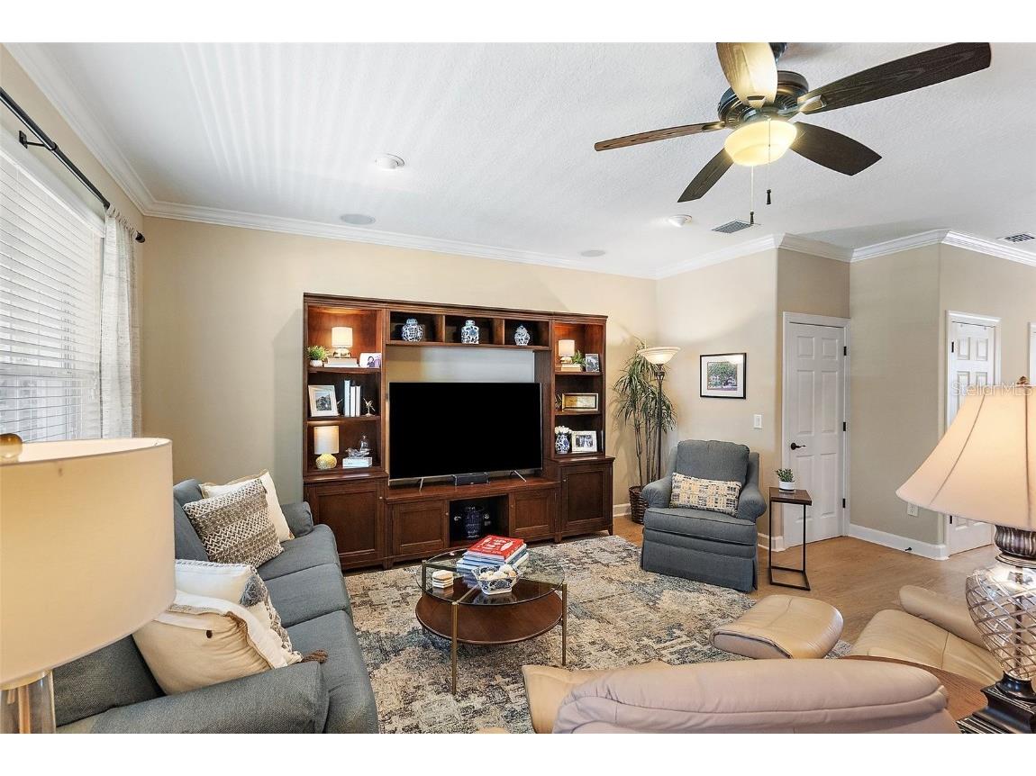 225 49th Avenue N Saint Petersburg FL 33703 TB8402471 image5