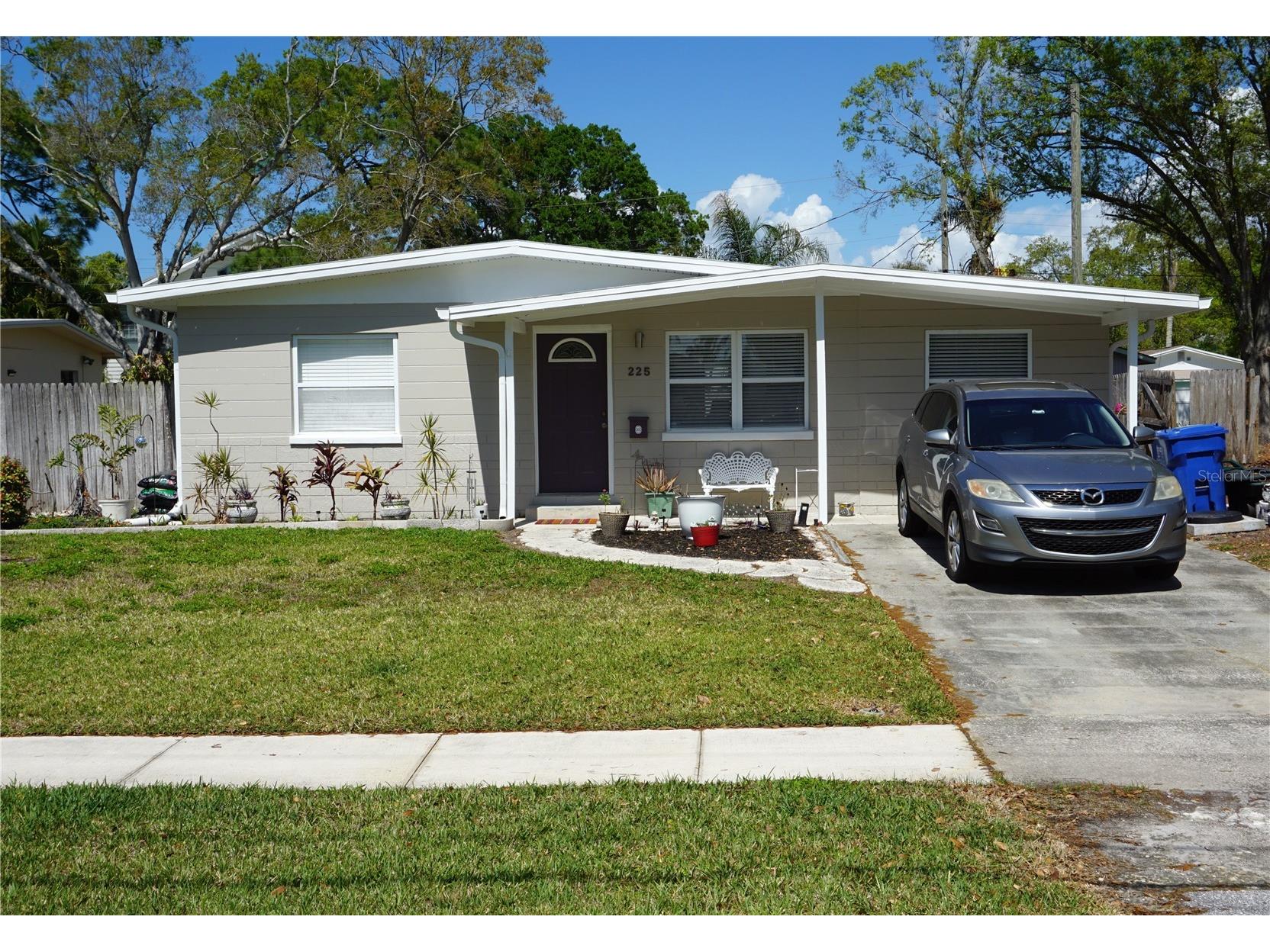 225 83rd Avenue NE Saint Petersburg FL 33702 TB8476643 image1