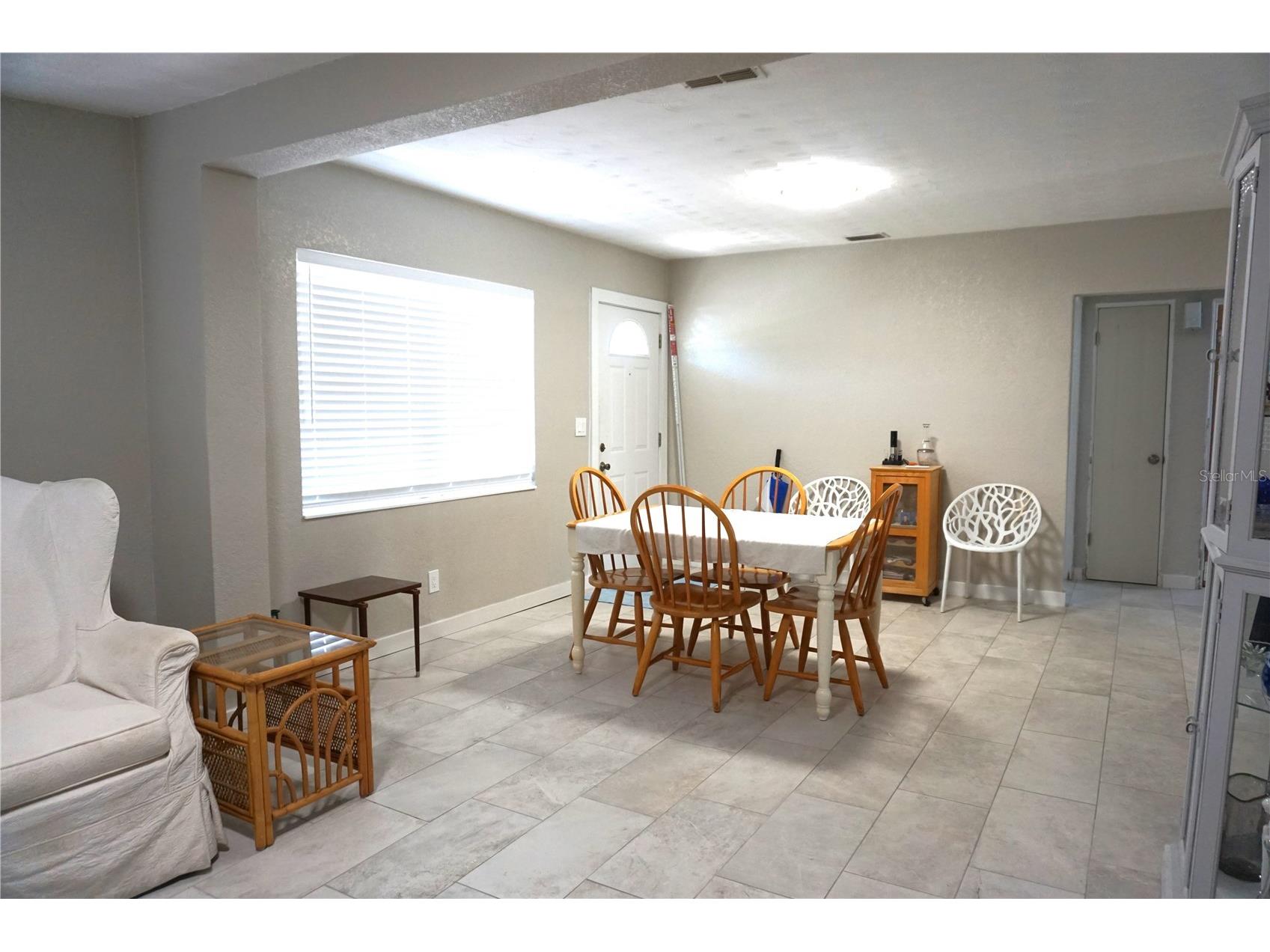 225 83rd Avenue NE Saint Petersburg FL 33702 TB8476643 image11