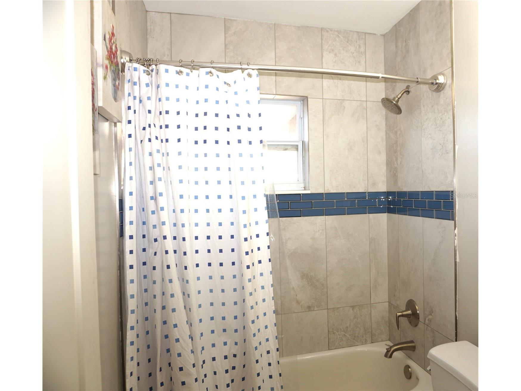 225 83rd Avenue NE Saint Petersburg FL 33702 TB8476643 image28