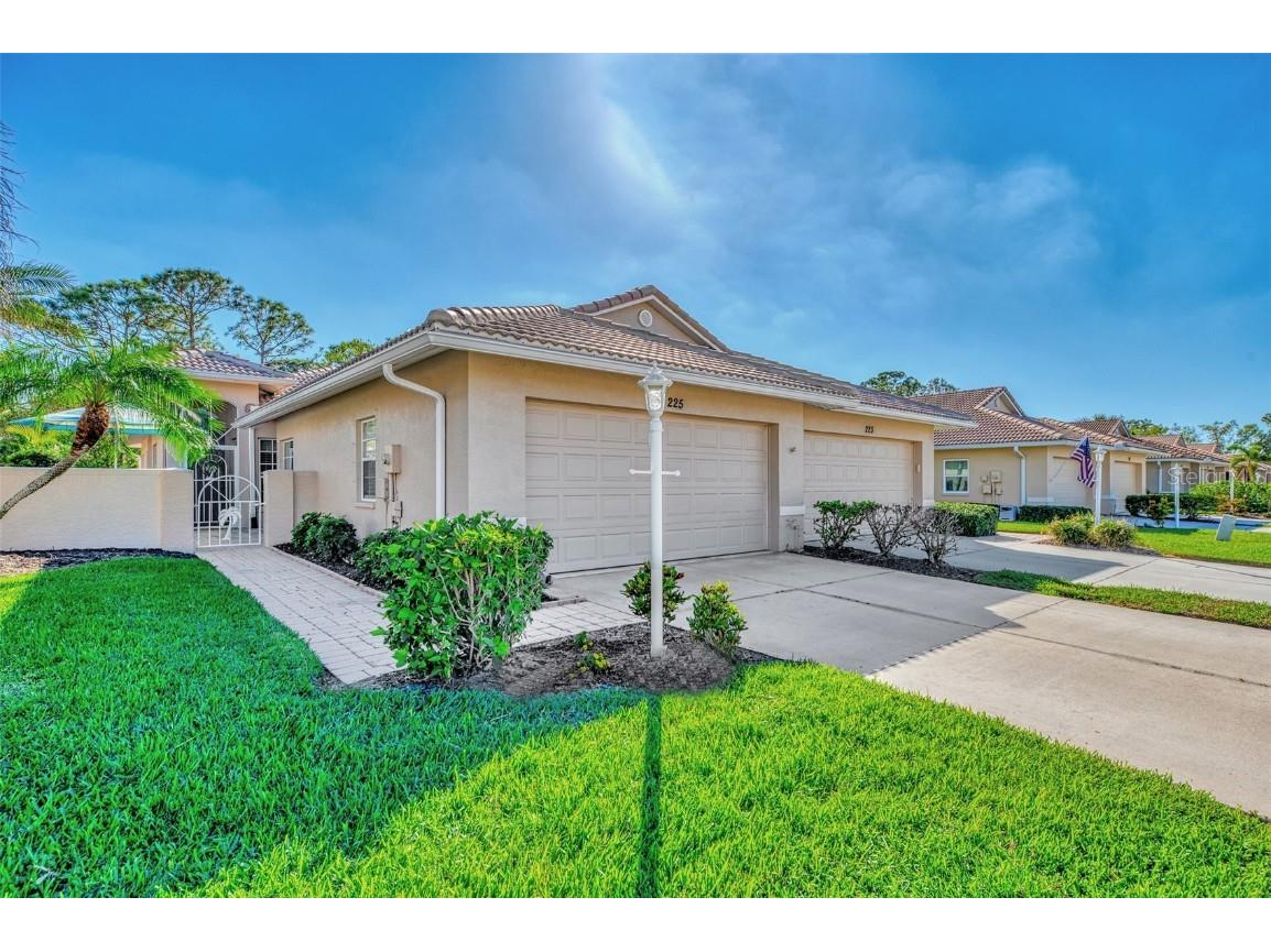 225 Auburn Woods Circle Venice FL 34292 N6135482 image1