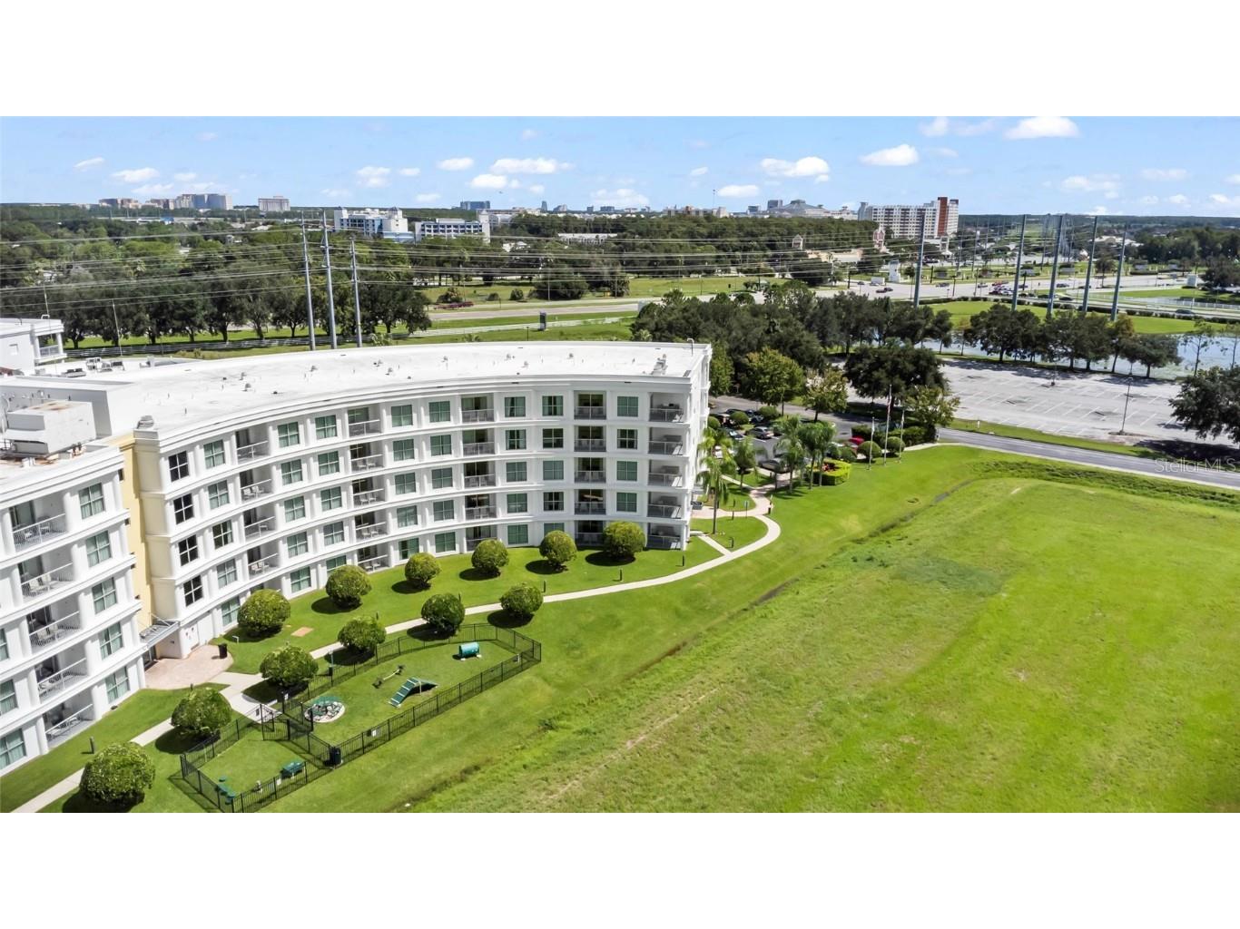 225 Celebration Place #427 Celebration FL 34747 - Pool O6236996 image37