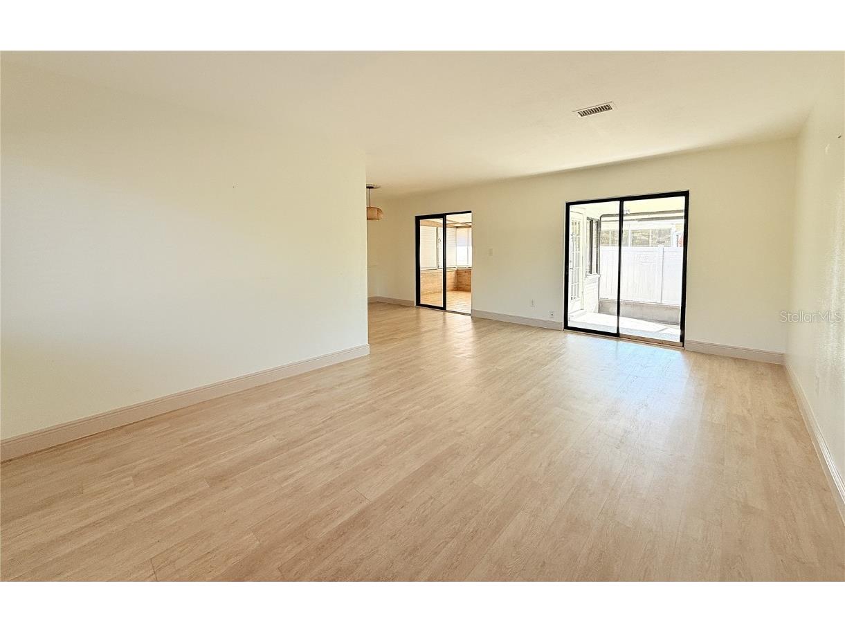 225 Cevera Drive Dunedin FL 34698 TB8451821 image2