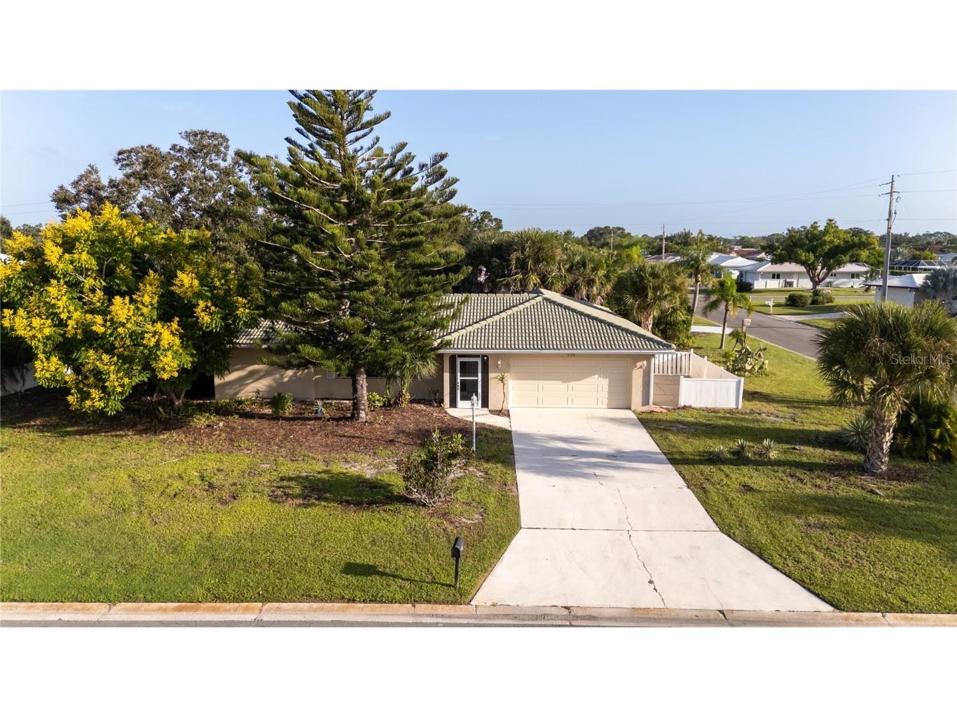 225 Chardin Drive Nokomis FL 34275 D6143784 image1