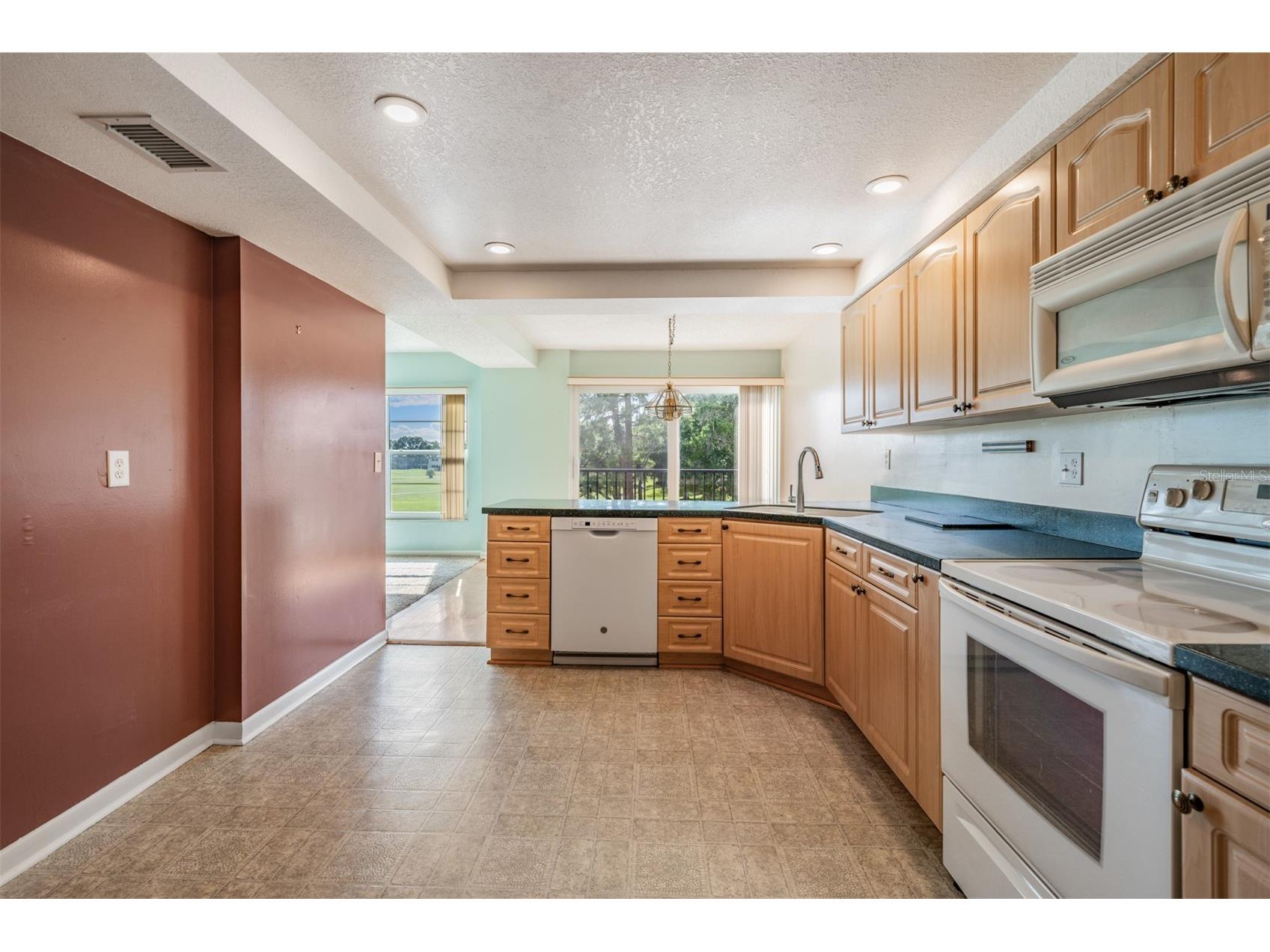 225 Country Club Drive #1209 Largo FL 33771 TB8497142 image11