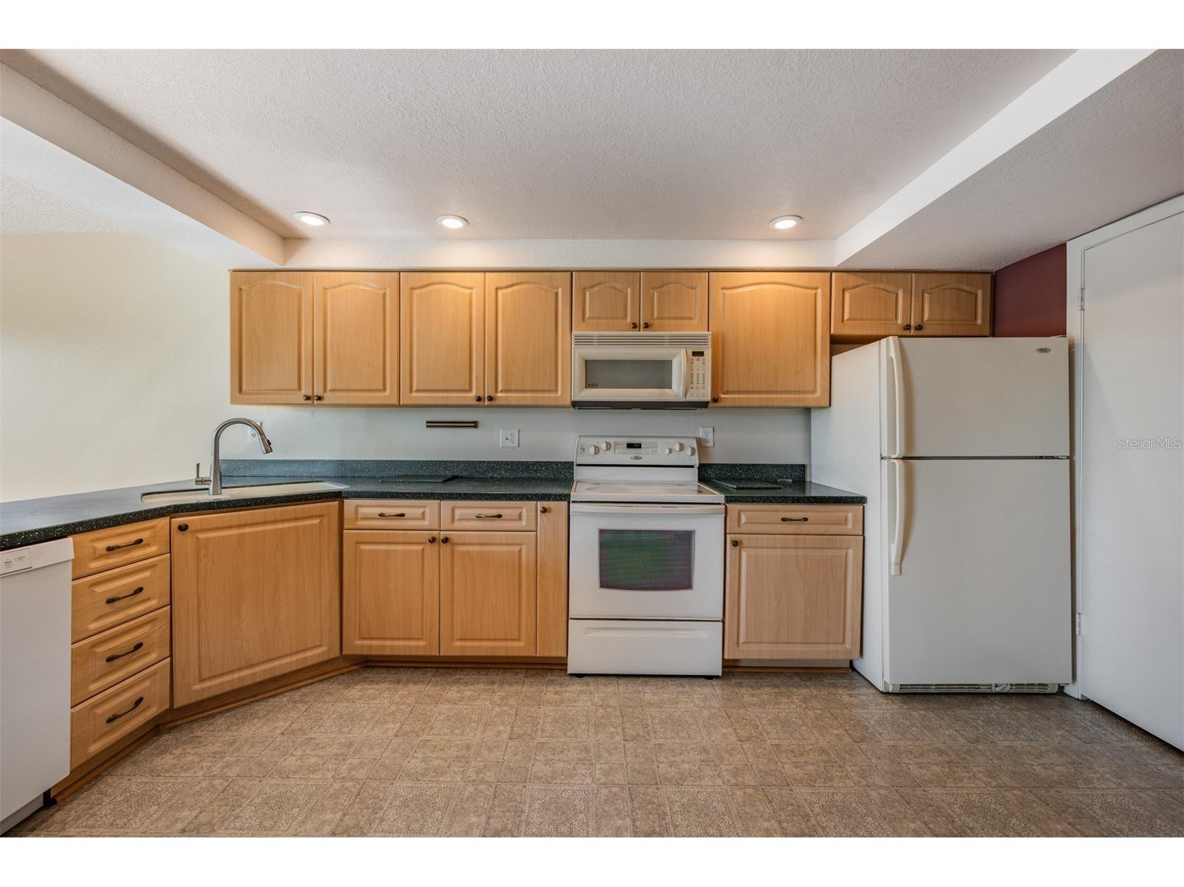 225 Country Club Drive #1209 Largo FL 33771 TB8497142 image12